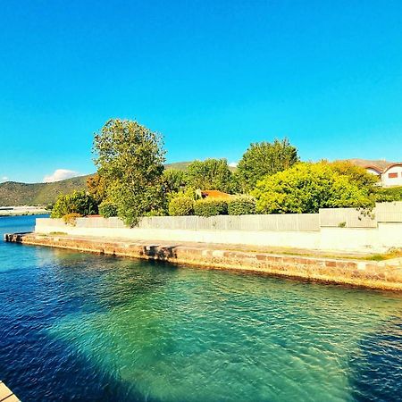 Villa Cecilia Sul Lago Fronte Mare Сперлонга Екстериор снимка