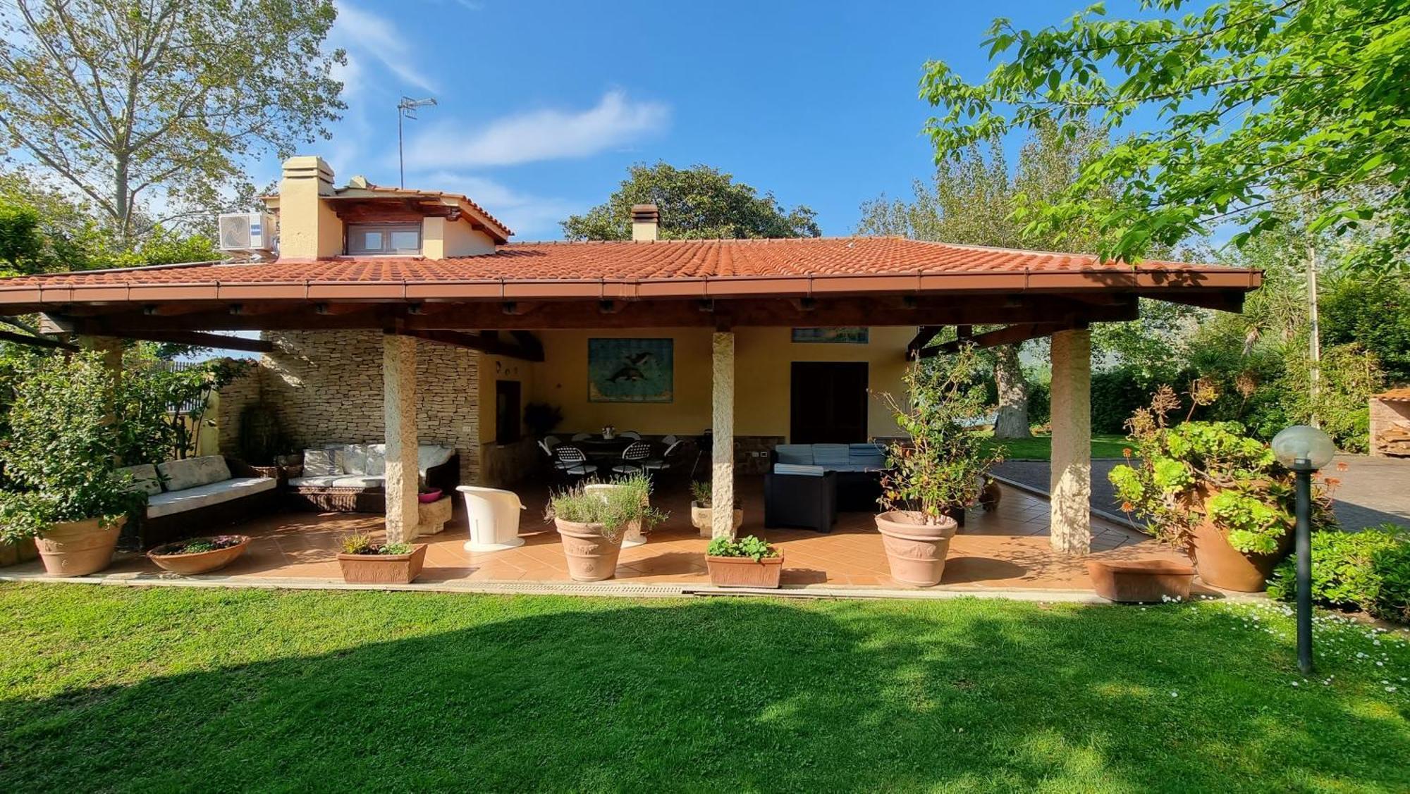Villa Cecilia Sul Lago Fronte Mare Сперлонга Екстериор снимка