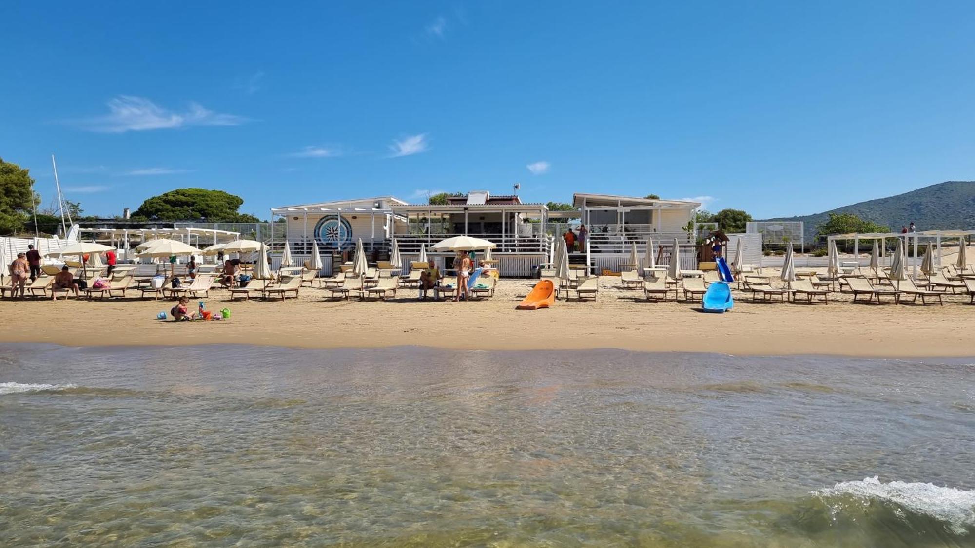 Villa Cecilia Sul Lago Fronte Mare Сперлонга Екстериор снимка