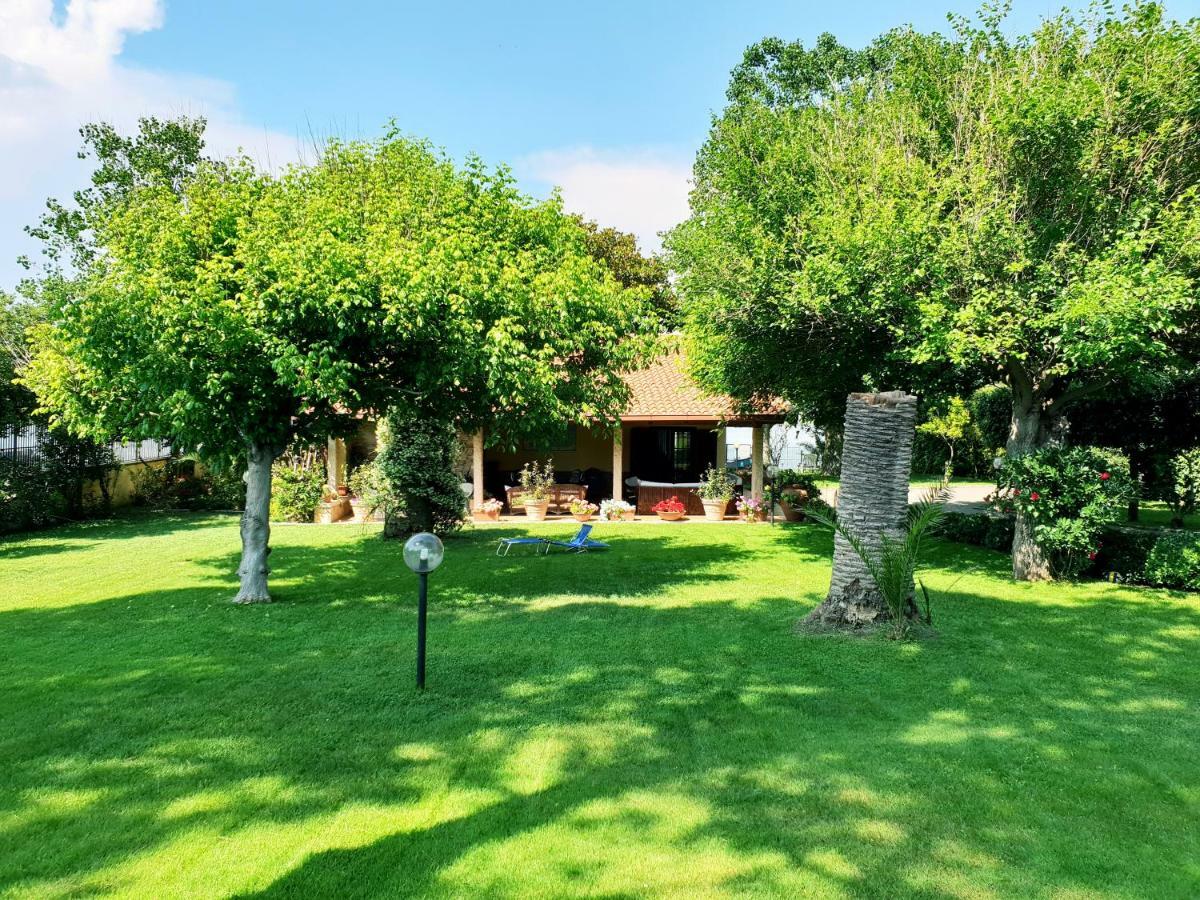 Villa Cecilia Sul Lago Fronte Mare Сперлонга Екстериор снимка